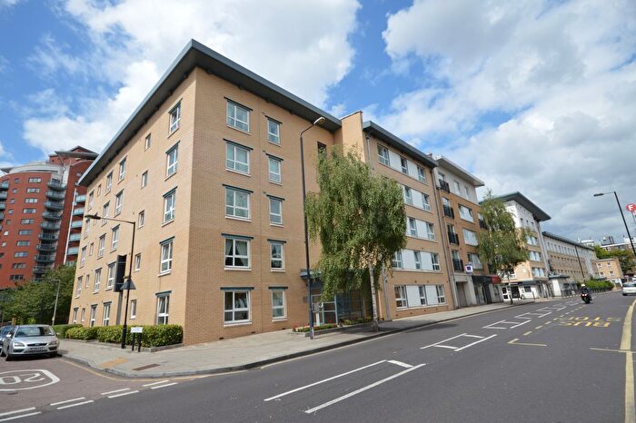 3 Bedroom Flat To Rent In Venus House, Westferry Road, E14