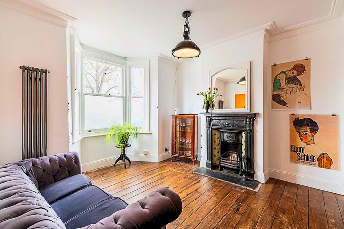 2 Bedroom Town House To Rent In Kenton Road, London, E9