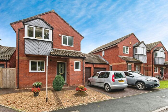 3 Bedroom Link Detached House For Sale In Ivydale, Exmouth, Devon, EX8