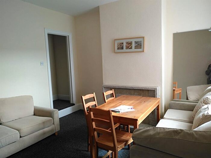 4 Bedroom End Of Terrace House For Sale In Hamilton Road, Coventry, CV2