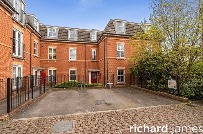 2 Bedroom Flat For Sale In Kimmeridge Court, Old Town, Swindon, SN1