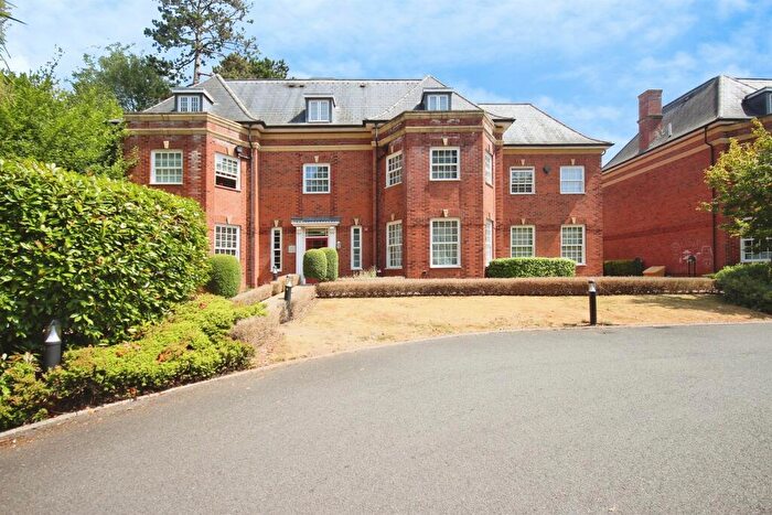 2 Bedroom Apartment For Sale In John Cullis Gardens, Leamington Spa, CV32