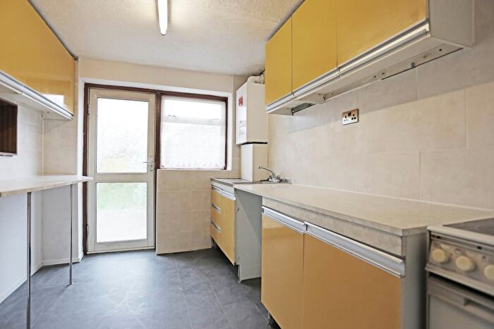 4 Bedroom Semi-Detached House To Rent In Lovell Walk, Elm Park, Rainham, RM13