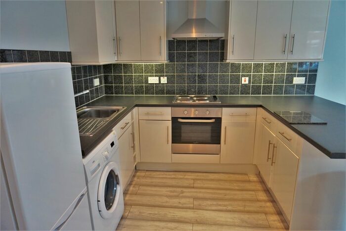 1 Bedroom Flat To Rent In Glebe Street, Castleford, WF10