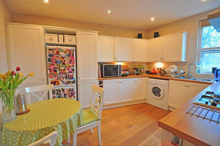 2 Bedroom Maisonette To Rent In Grenfell Road, Maidenhead SL6