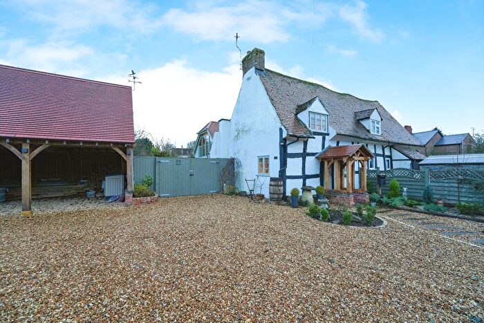 3 Bedroom Cottage For Sale In Winchcombe Road, Sedgeberrow, Evesham, Worcestershire, WR11