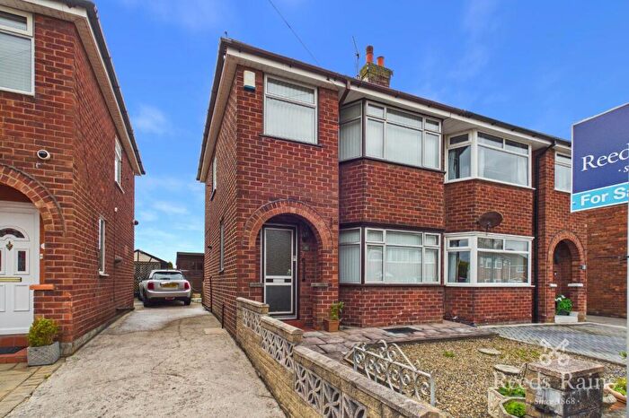 3 Bedroom Semi Detached House For Sale In Skelwith Road, Blackpool, Lancashire, FY3