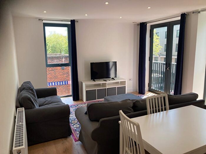 2 Bedroom Flat To Rent In St George's Place, Canterbury, CT1