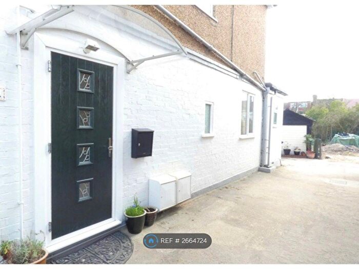 1 Bedroom Maisonette To Rent In Reeves Avenue, London, NW9