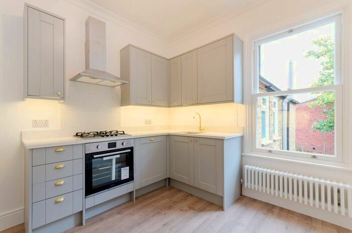 1 Bedroom Flat To Rent In Maple Road, Penge, London, SE20