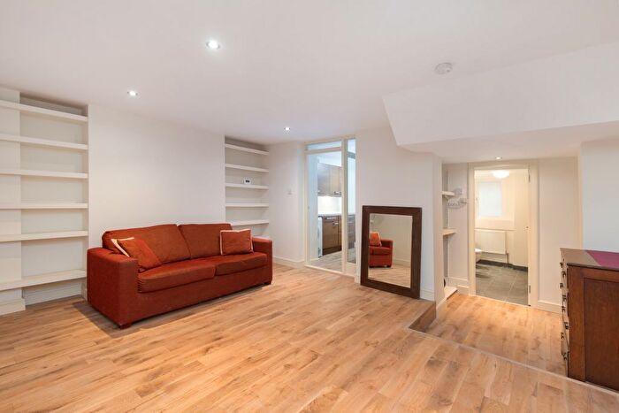 1 Bedroom Flat To Rent In Woodstock Grove, London, W12