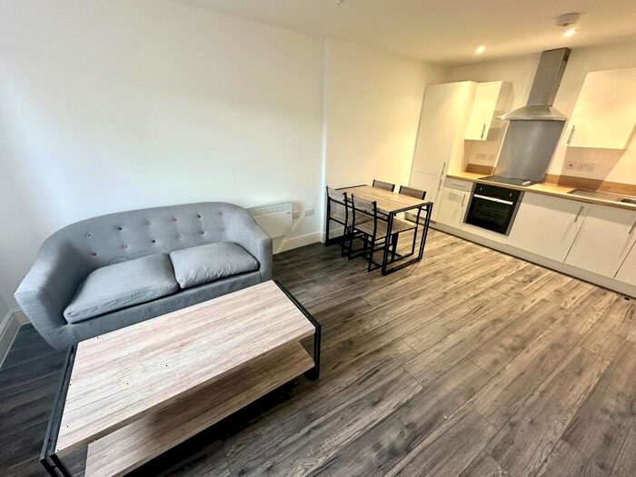 2 Bedroom Apartment To Rent In Queen Street, City Centre, Sheffield, S1