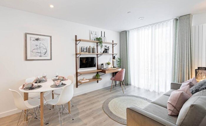 1 Bedroom Flat For Sale In Addiscombe Grove, East Croydon, Croydon, CR0