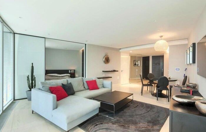 1 Bedroom Flat To Rent In The Tower, St. George Wharf, London, SW8