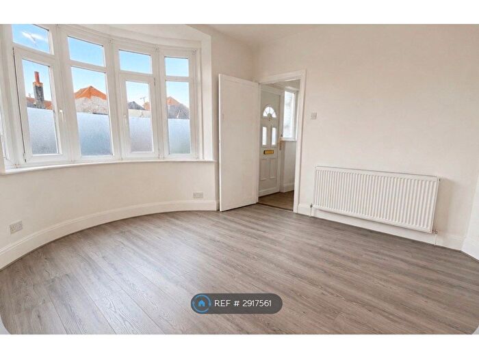 3 Bedroom Terraced House To Rent In Jackson Avenue, Rochester, ME1