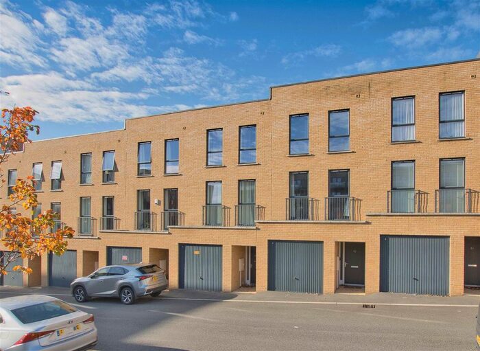 3 Bedroom Town House To Rent In Horizon Place, Studio Way, Borehamwood, WD6