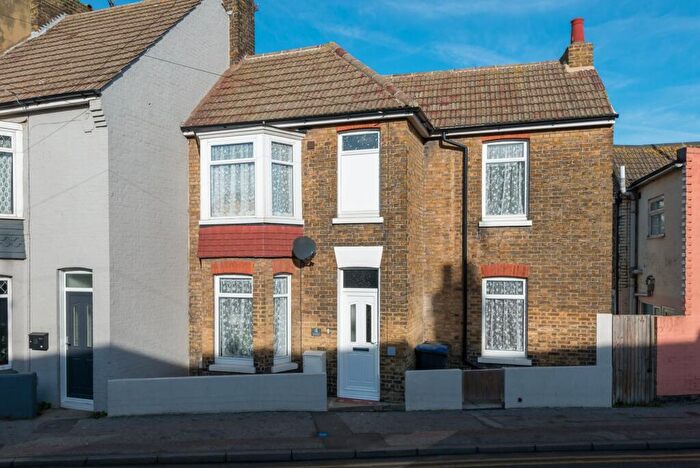2 Bedroom End Of Terrace House To Rent In Boundary Road, Ramsgate, CT11