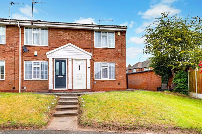 2 Bedroom Maisonette For Sale In Larkspur Avenue, Redhill, NG5
