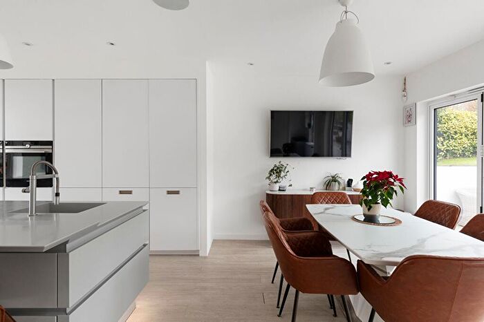 4 Bedroom Detached House For Sale In Sparepenny Lane, Eynsford, DA4