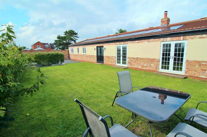 4 Bedroom Detached Bungalow For Sale In Heck Lane, Hensall, Goole, DN14