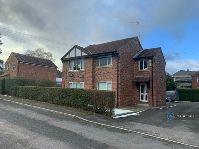 2 Bedroom Flat To Rent In Drummond Avenue, Leeds, LS16