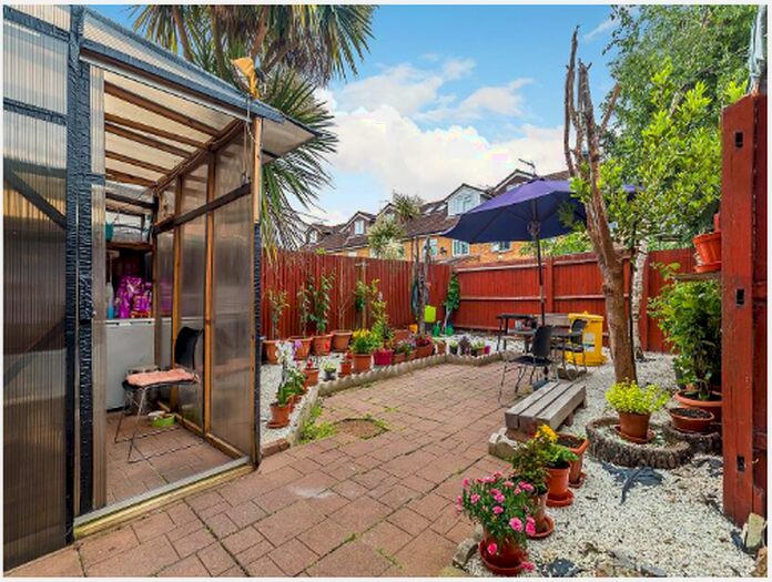 4 Bedroom Terraced House To Rent In Wilson Avenue, Mitcham, CR4