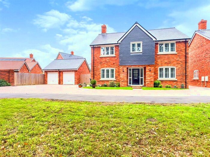 5 Bedroom Detached House To Rent In Nagle Close, Burghfield Common, Reading, Berkshire, RG7