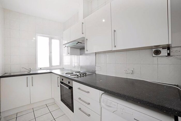 2 Bedroom Flat To Rent In Upper Lewes Road, Brighton, BN2