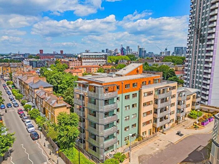 2 Bedroom Flat For Sale In Trevithick Way, Steward House, E3