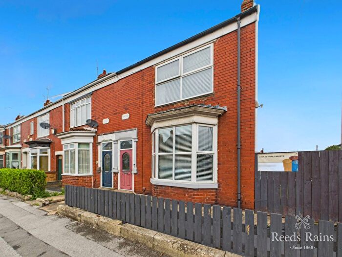 4 Bedroom End Of Terrace House For Sale In Ings Road, Hull, East Yorkshire, HU8