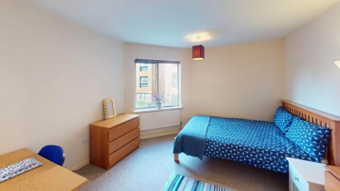 2 Bedroom Flat To Rent In Royal Victoria Court, Gamble Street, Nottingham, Nottinghamshire, NG7