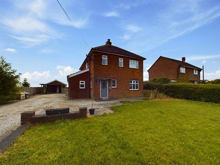 4 Bedroom Detached House For Sale In Lincoln Road, Welton Le Wold, Louth, LN11