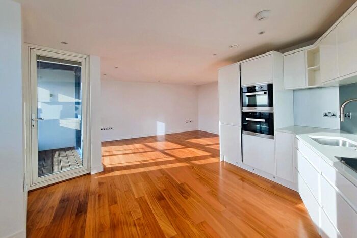 2 Bedroom Apartment To Rent In Gunwharf Quays, Hampshire, PO1