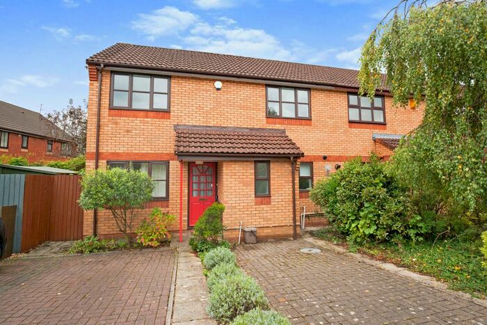 3 Bedroom Semi-Detached House To Rent In Ashchurch Close, Whitchurch, Cardiff, CF14