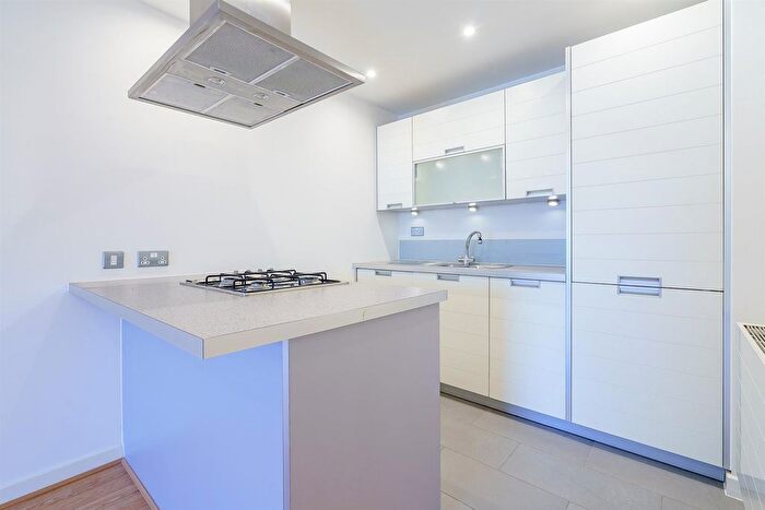 1 Bedroom Flat For Sale In Douglas Path, London, E14