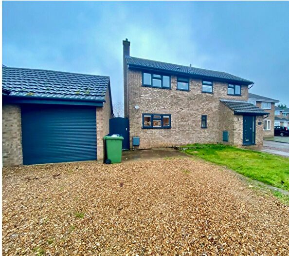 4 Bedroom Detached House For Sale In Nightingale Drive, Yaxley, PE7