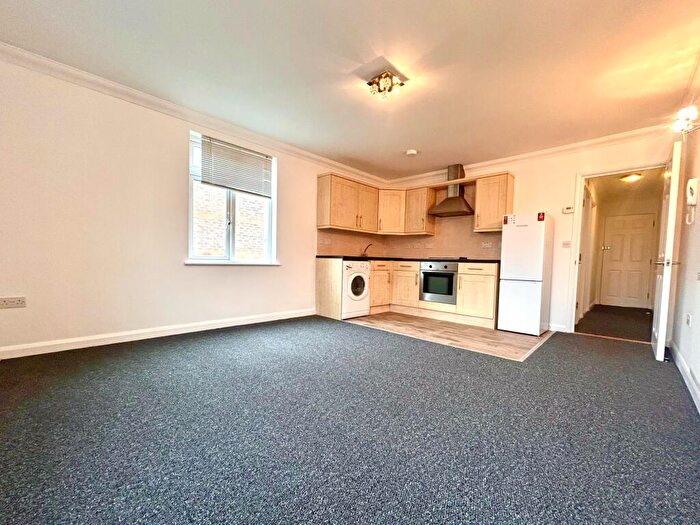 1 Bedroom Flat To Rent In Victoria Road North, Southsea, PO5