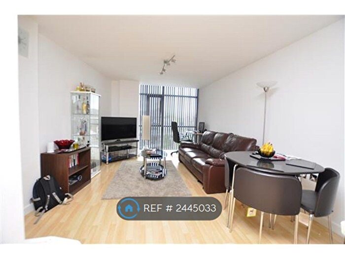 1 Bedroom Flat To Rent In Wells Crescent, Chelmsford, CM1