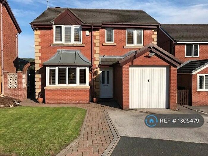 4 Bedroom Detached House To Rent In Lower Fields Rise, Shaw, Oldham, OL2