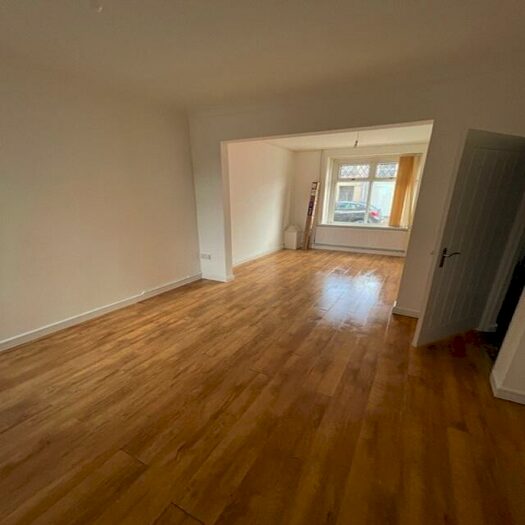 3 Bedroom House To Rent In West Street, Gorseinon, Swansea, SA4