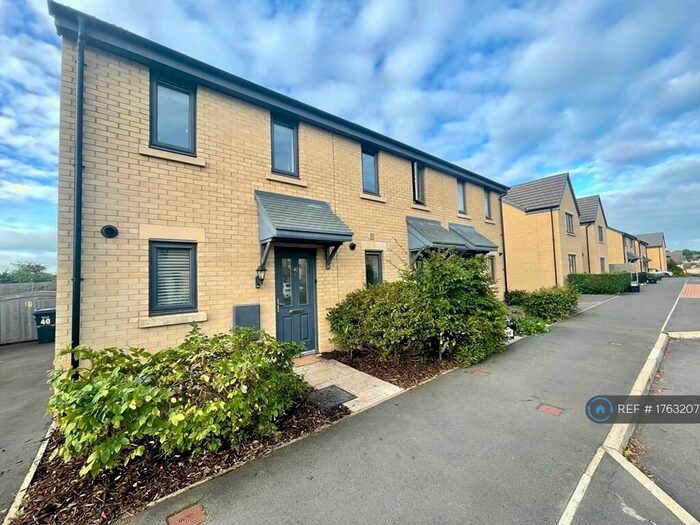 2 Bedroom Semi-Detached House To Rent In Blackberry Road, Frome, BA11