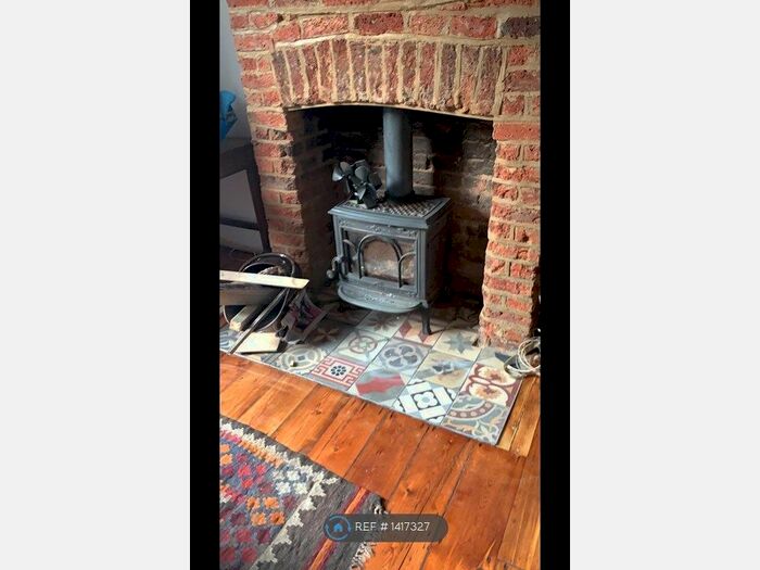 3 Bedroom Semi-Detached House To Rent In Southwell Road, London, SE5