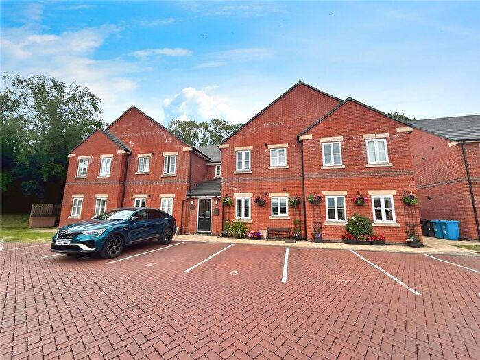 2 Bedroom Flat To Rent In Field Road, Ilkeston, Derbyshire, DE7