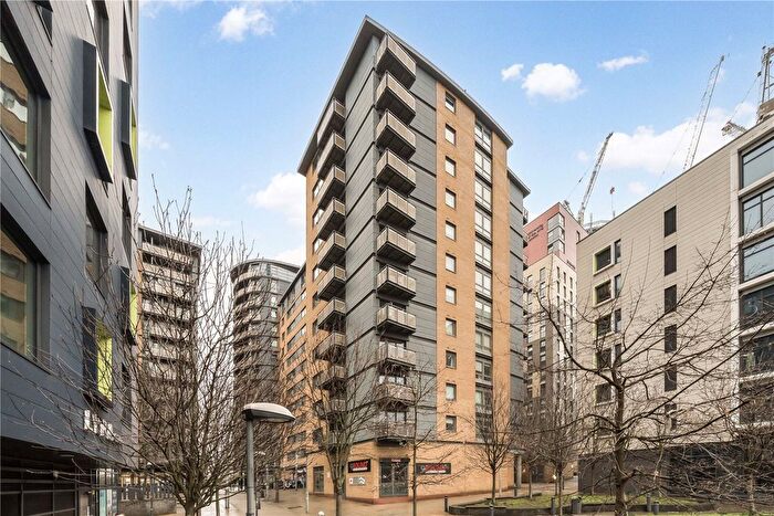 2 Bedroom Flat To Rent In Poulton Court, Victoria Road, London, W3