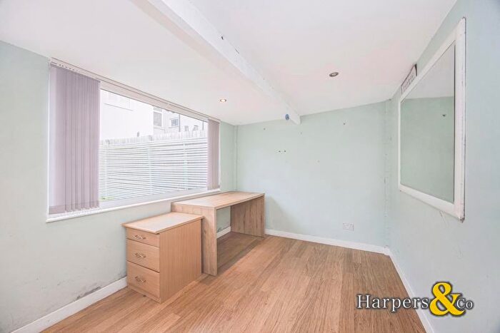 2 Bedroom Terraced House For Sale In Beaconsfield Road, Bexley, DA5