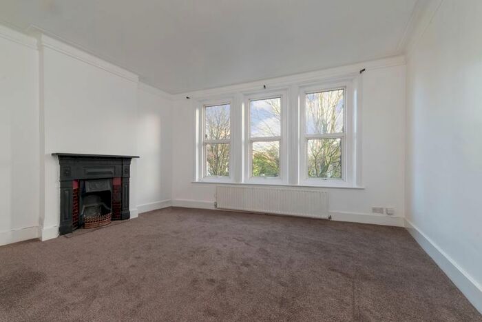 3 Bedroom Flat To Rent In St. Marys Road, London, W5