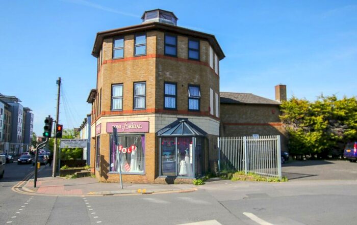 1 Bedroom Flat To Rent In London Road, Wallington, SM6