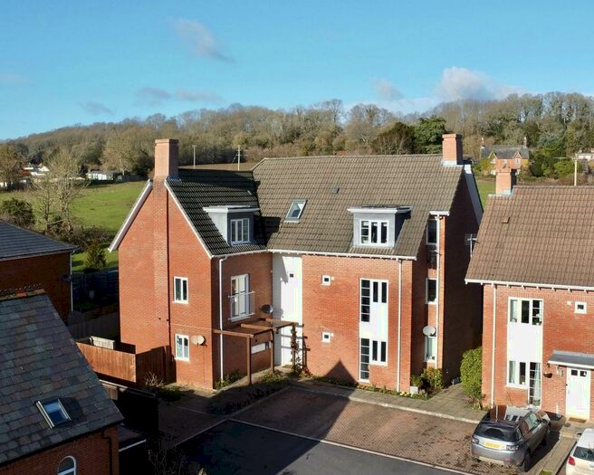 2 Bedroom Flat For Sale In Pembroke Fields, Dinton, Salisbury, Wiltshire, SP3