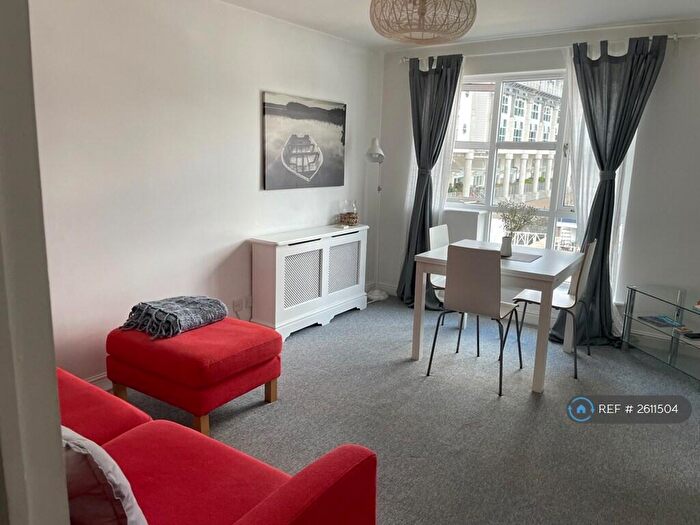 1 Bedroom Flat To Rent In Transom Close, London, SE16