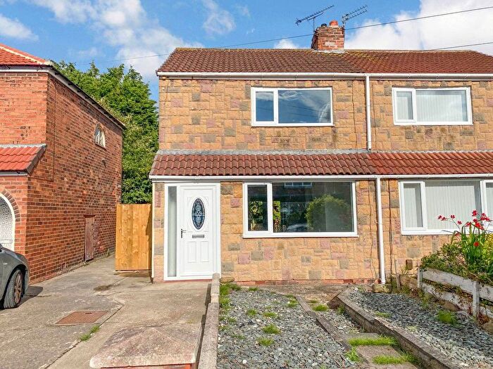 3 Bedroom Semi Detached House To Rent In Dinsdale Avenue, Wallsend, NE28